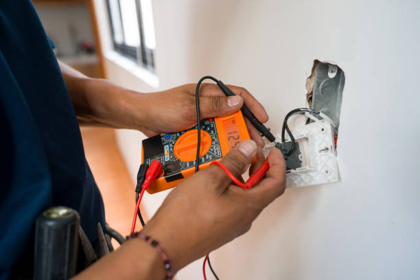 Best Electrician Near Me  in Pleasant Hill, IA